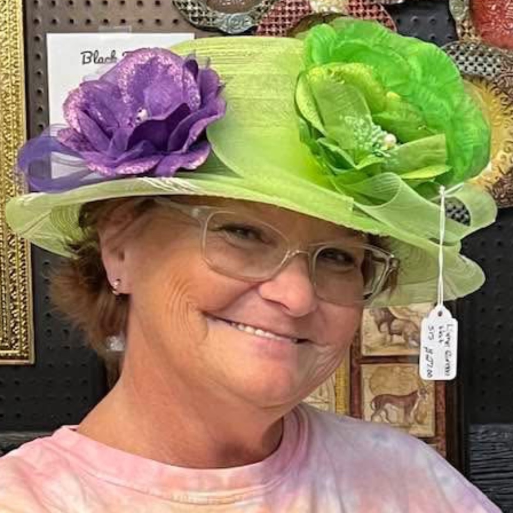Meet your Posher, Debbie
